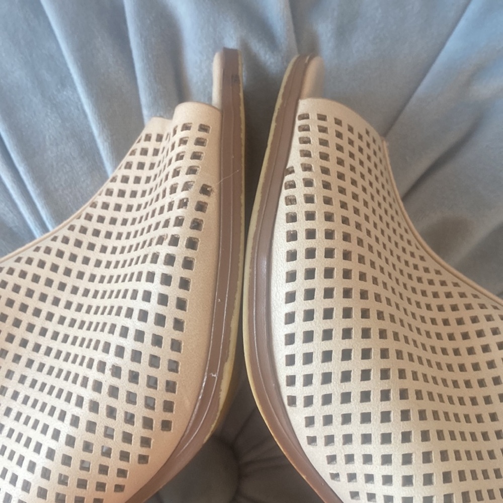 - Cambridge Select Bootie Chunky Heels shoes size 7 like new! 🎀 - Picture 4 of 9